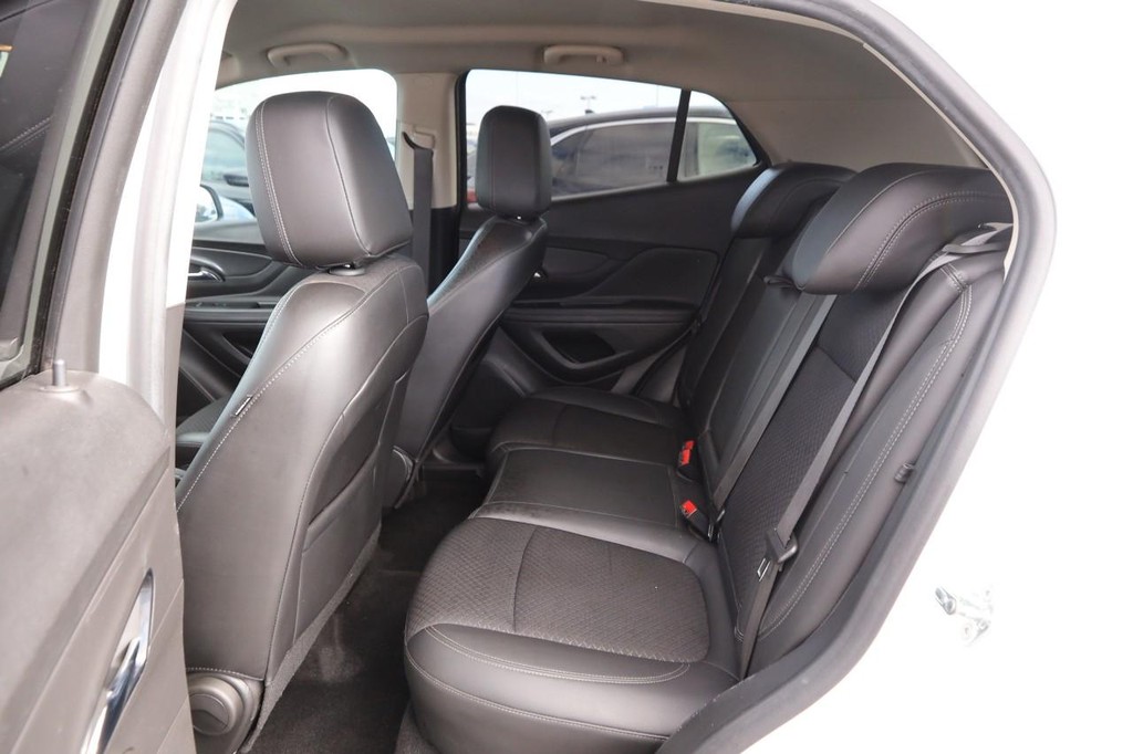 Buick Encore Vehicle Full-screen Gallery Image 9