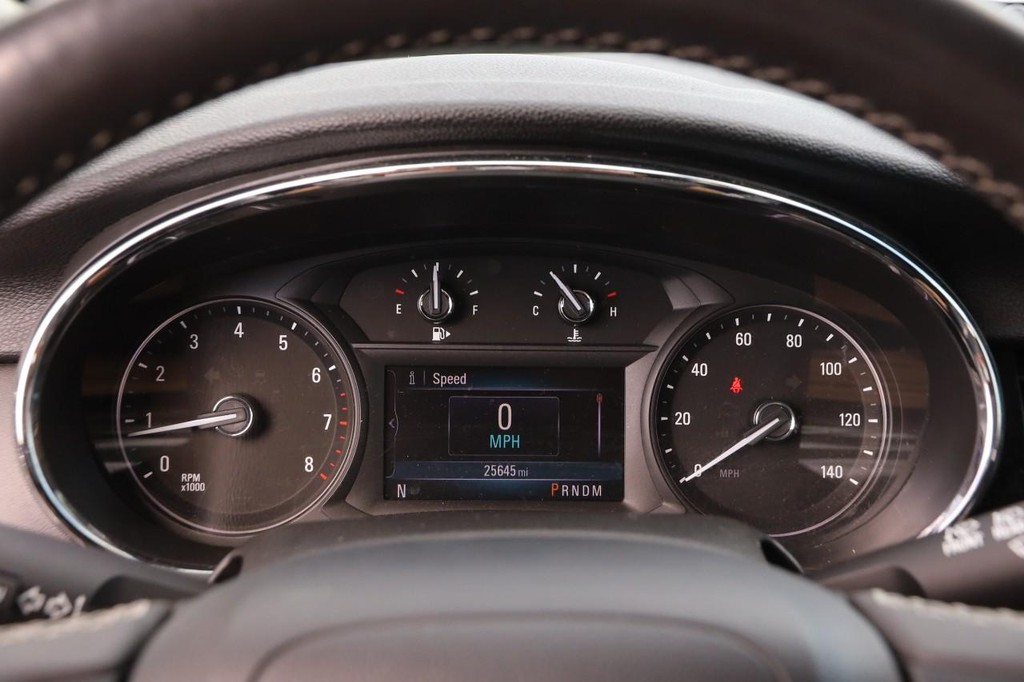 Buick Encore Vehicle Full-screen Gallery Image 13