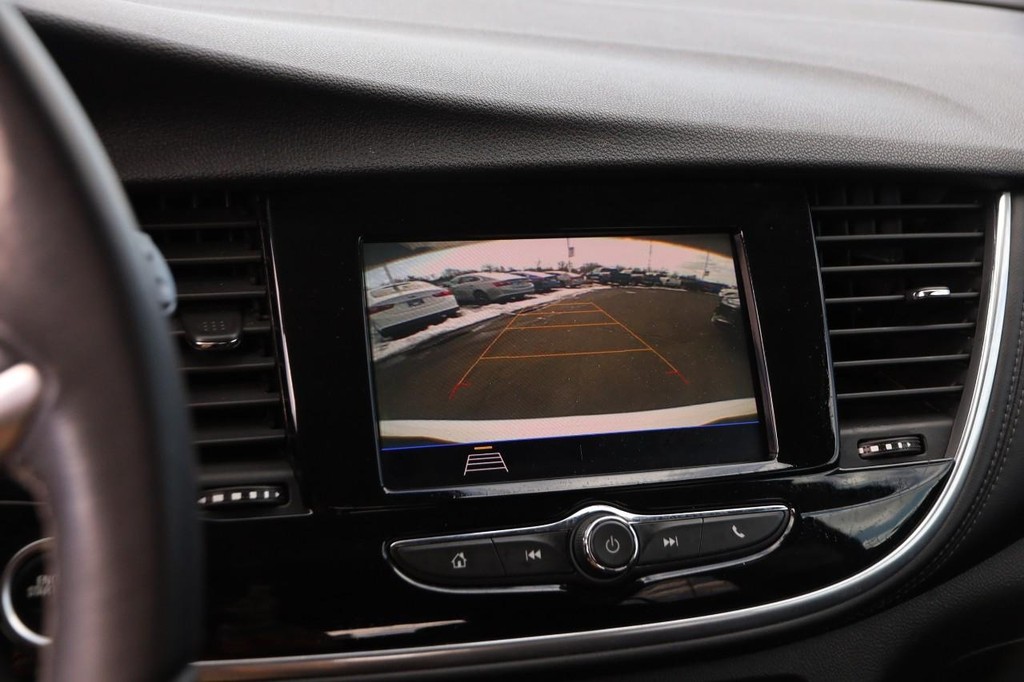 Buick Encore Vehicle Full-screen Gallery Image 16