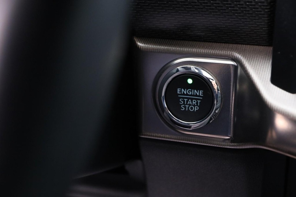 Ford F-150 Vehicle Full-screen Gallery Image 15