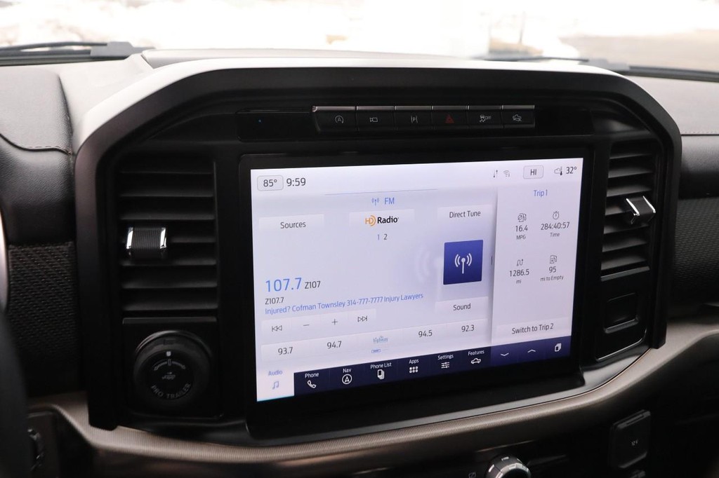 Ford F-150 Vehicle Full-screen Gallery Image 16