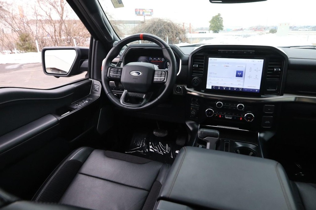 Ford F-150 Vehicle Full-screen Gallery Image 23