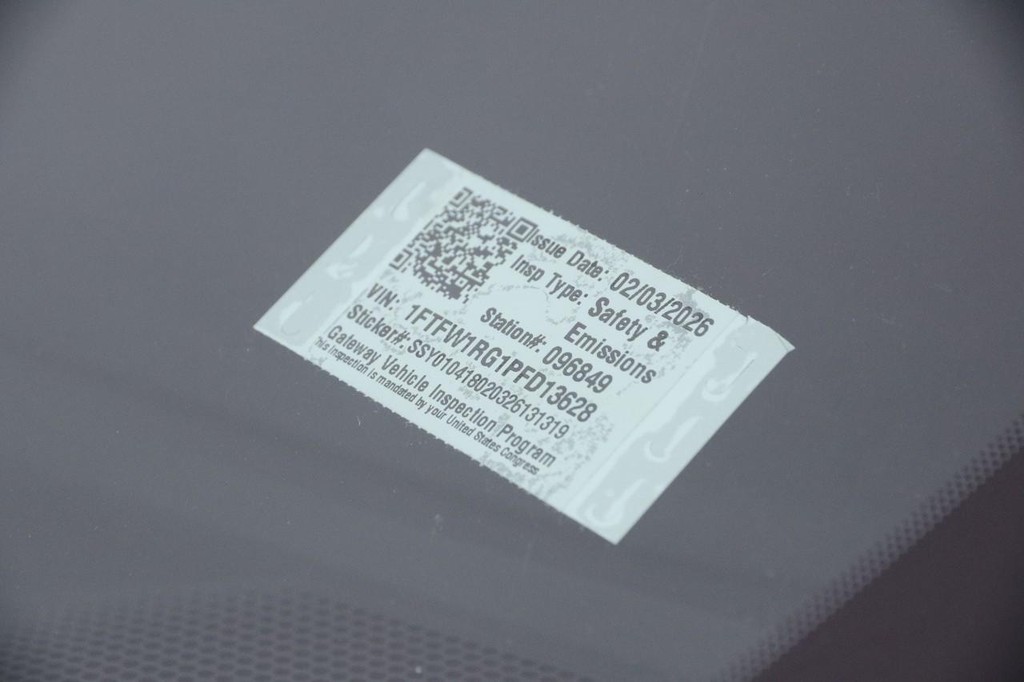 Ford F-150 Vehicle Full-screen Gallery Image 30