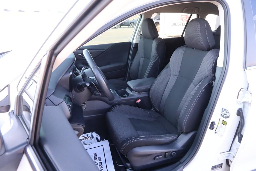 Subaru Outback Vehicle Image 08