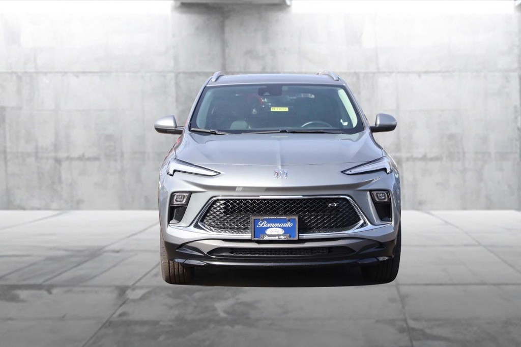 Buick Encore GX Vehicle Image 04