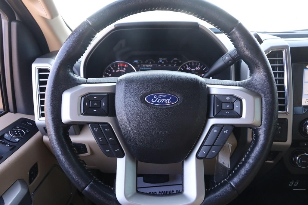 Ford Super Duty F-350 SRW Vehicle Image 10