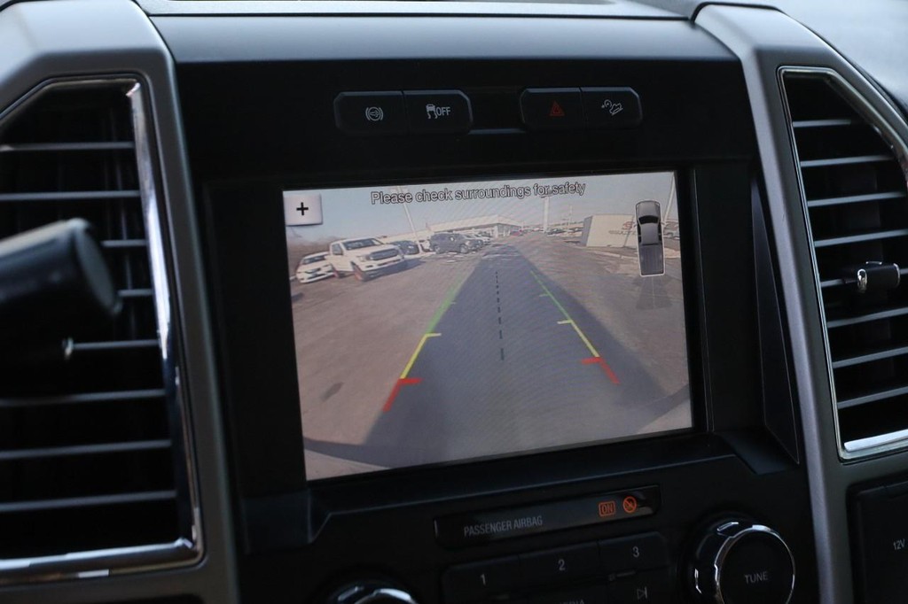 Ford Super Duty F-350 SRW Vehicle Image 17