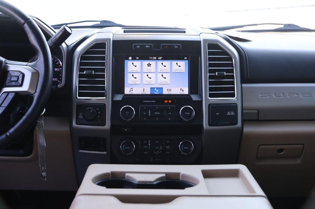 Ford Super Duty F-350 SRW Vehicle Image 22