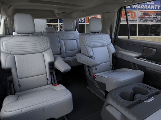 Ford Expedition Max Vehicle Image 11