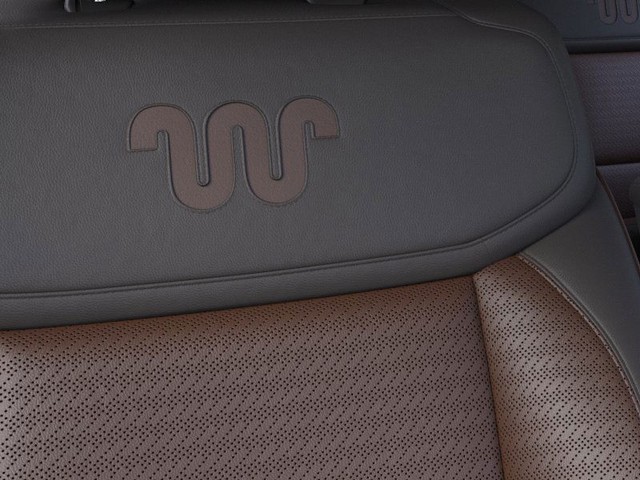 Ford Expedition Max Vehicle Image 16