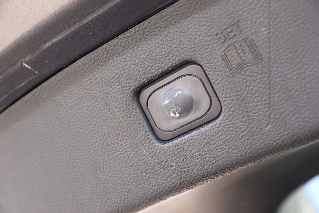 Ford Edge Vehicle Image 08