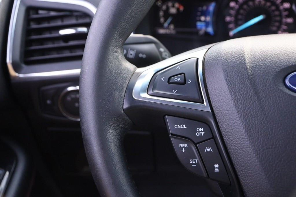 Ford Edge Vehicle Image 12