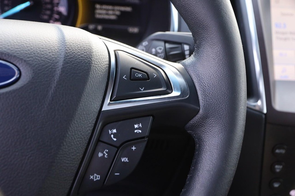 Ford Edge Vehicle Image 13