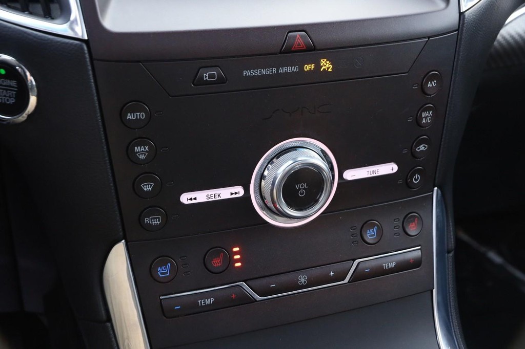 Ford Edge Vehicle Image 18