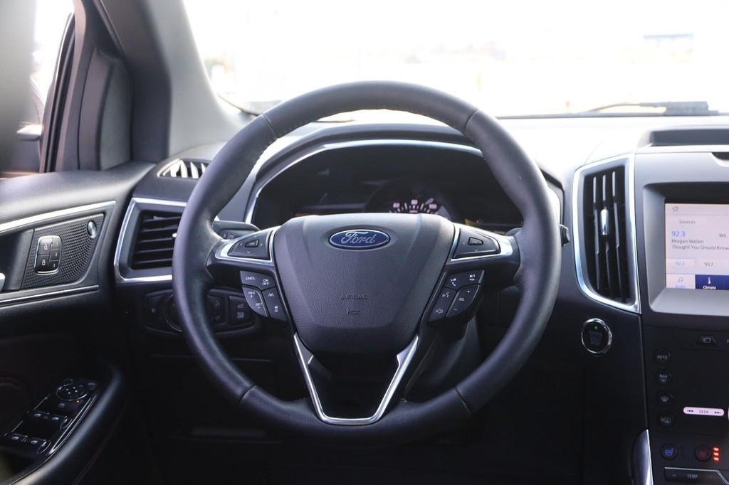 Ford Edge Vehicle Image 23