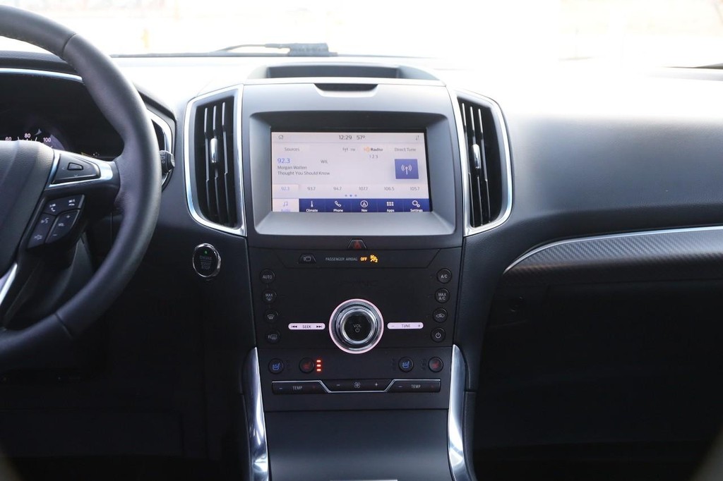 Ford Edge Vehicle Image 24