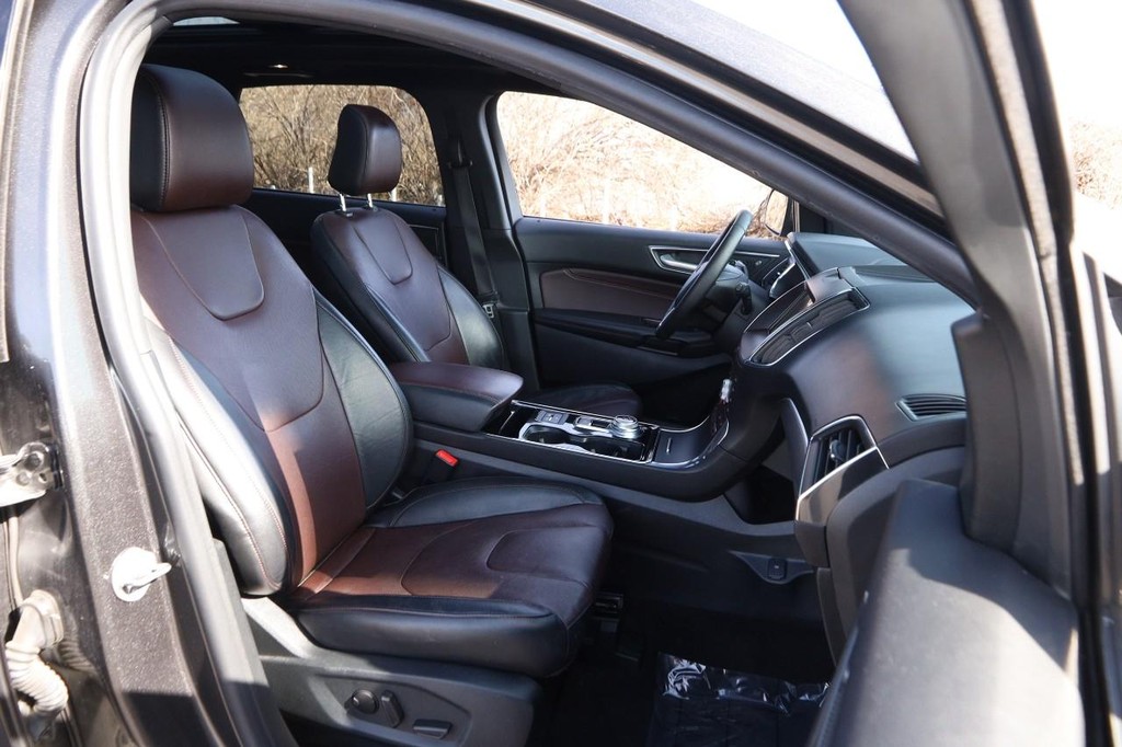 Ford Edge Vehicle Image 26