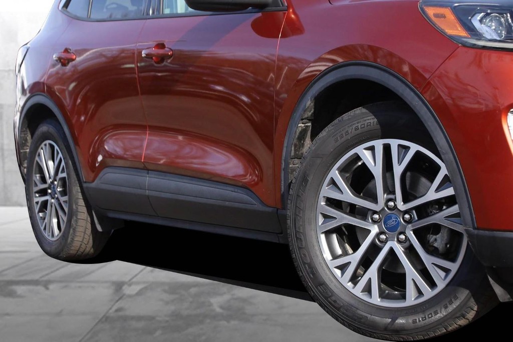 Ford Escape Vehicle Image 03