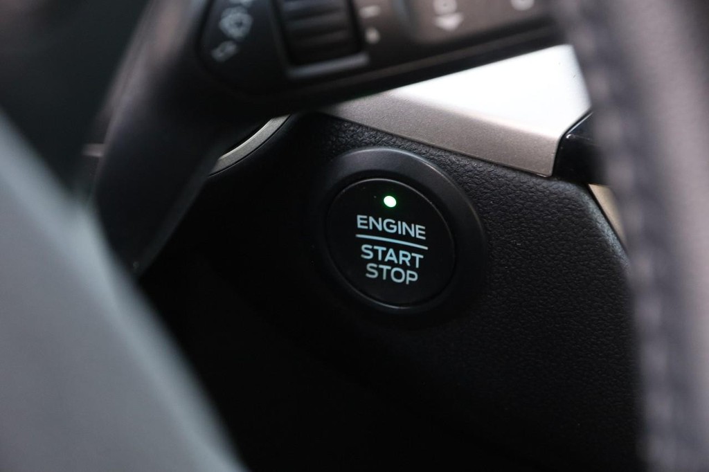 Ford Escape Vehicle Image 15