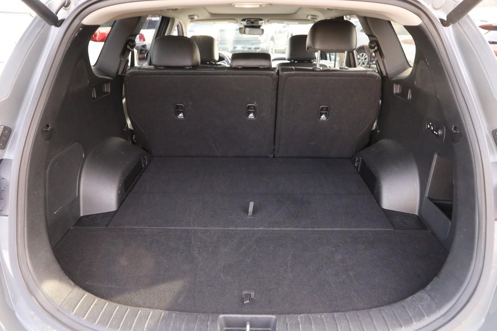 Hyundai Santa Fe Vehicle Image 07