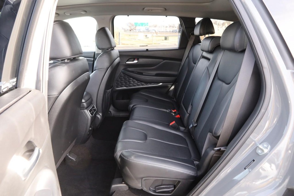 Hyundai Santa Fe Vehicle Image 11