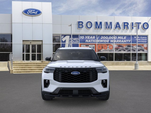 Ford Explorer Vehicle Image 06