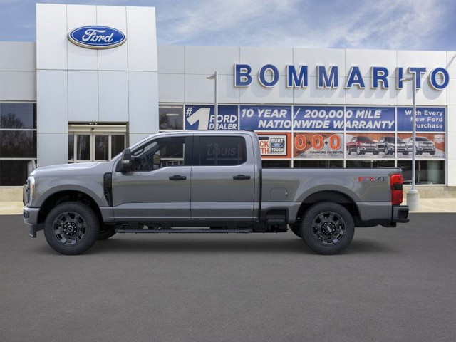 Ford Super Duty F-250 SRW Vehicle Image 03