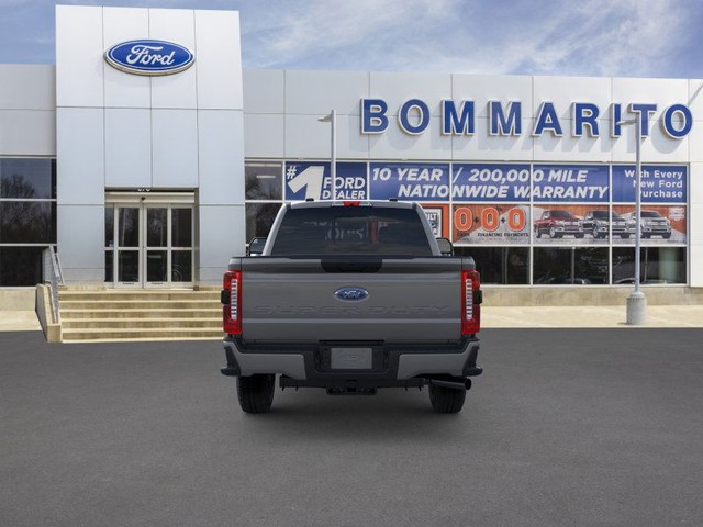 Ford Super Duty F-250 SRW Vehicle Image 05