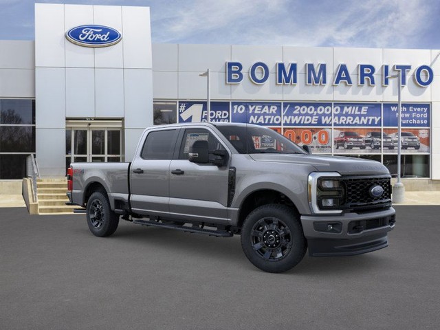 Ford Super Duty F-250 SRW Vehicle Image 07