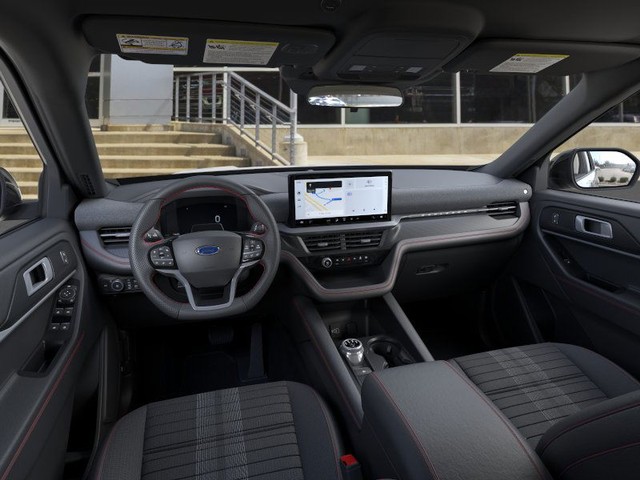 Ford Explorer Vehicle Image 09