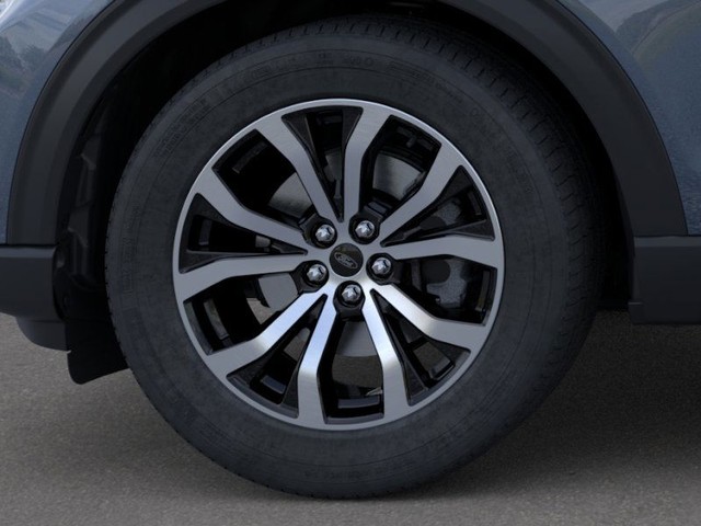 Ford Explorer Vehicle Image 19