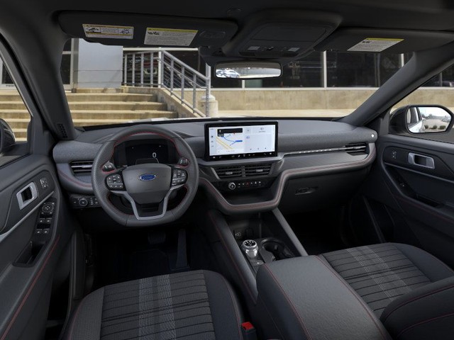 Ford Explorer Vehicle Image 09