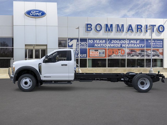 Ford F-550SD Vehicle Image 03
