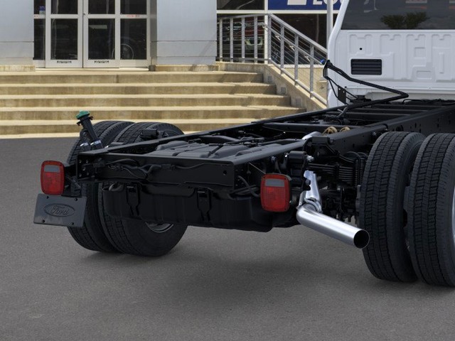 Ford F-550SD Vehicle Image 21