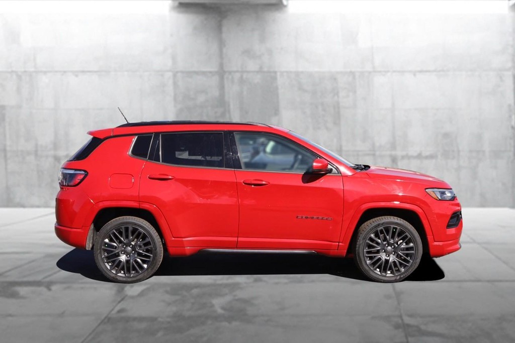 Jeep Compass Vehicle Full-screen Gallery Image 5