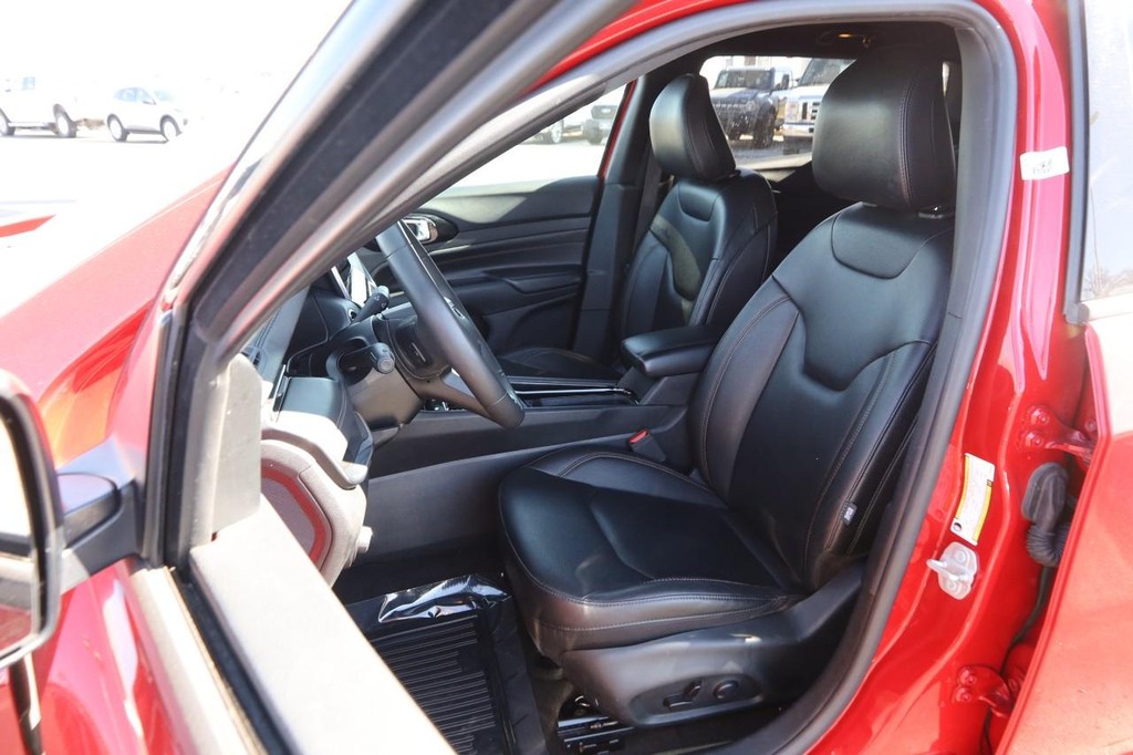 Jeep Compass Vehicle Full-screen Gallery Image 8