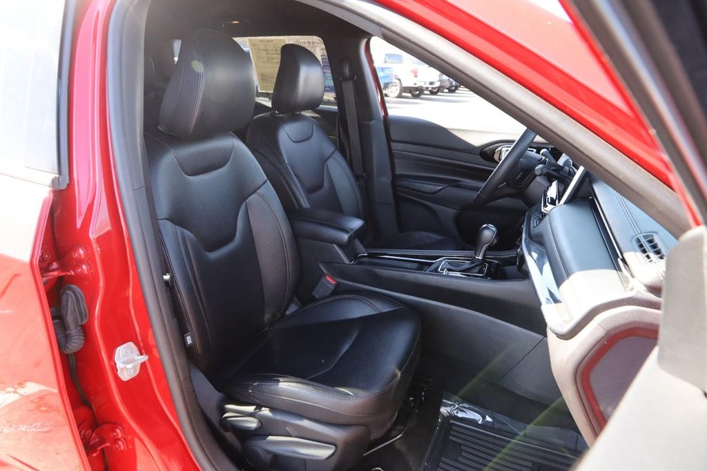 Jeep Compass Vehicle Full-screen Gallery Image 25