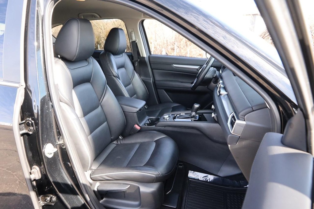 Mazda CX-5 Vehicle Image 24