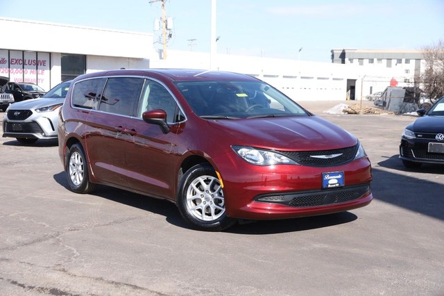 2023 Chrysler Voyager