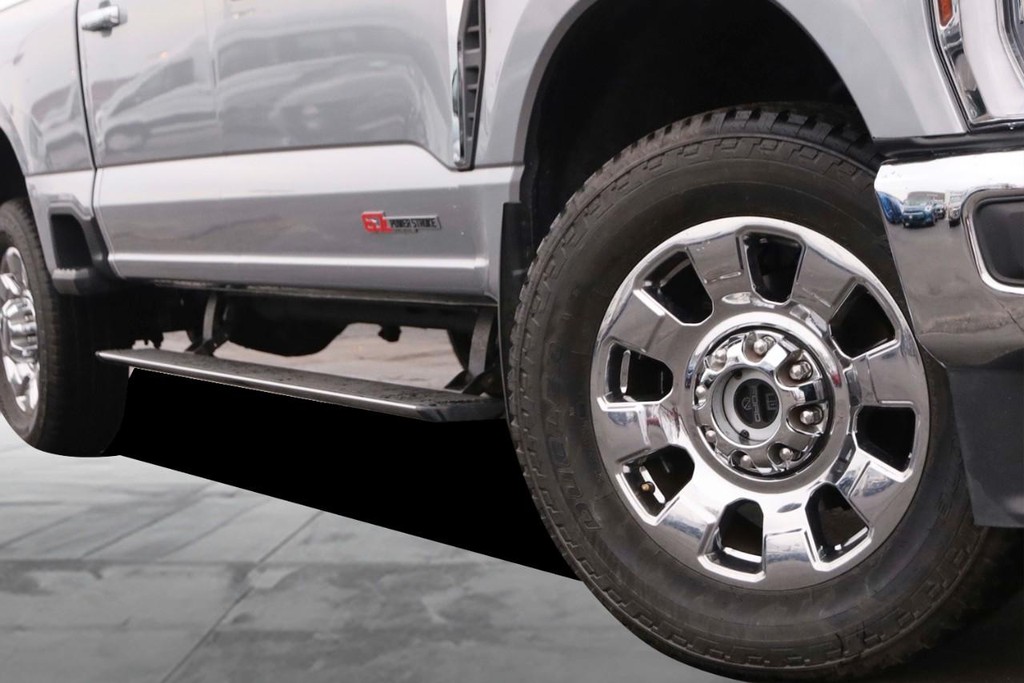 Ford Super Duty F-350 SRW Vehicle Image 03