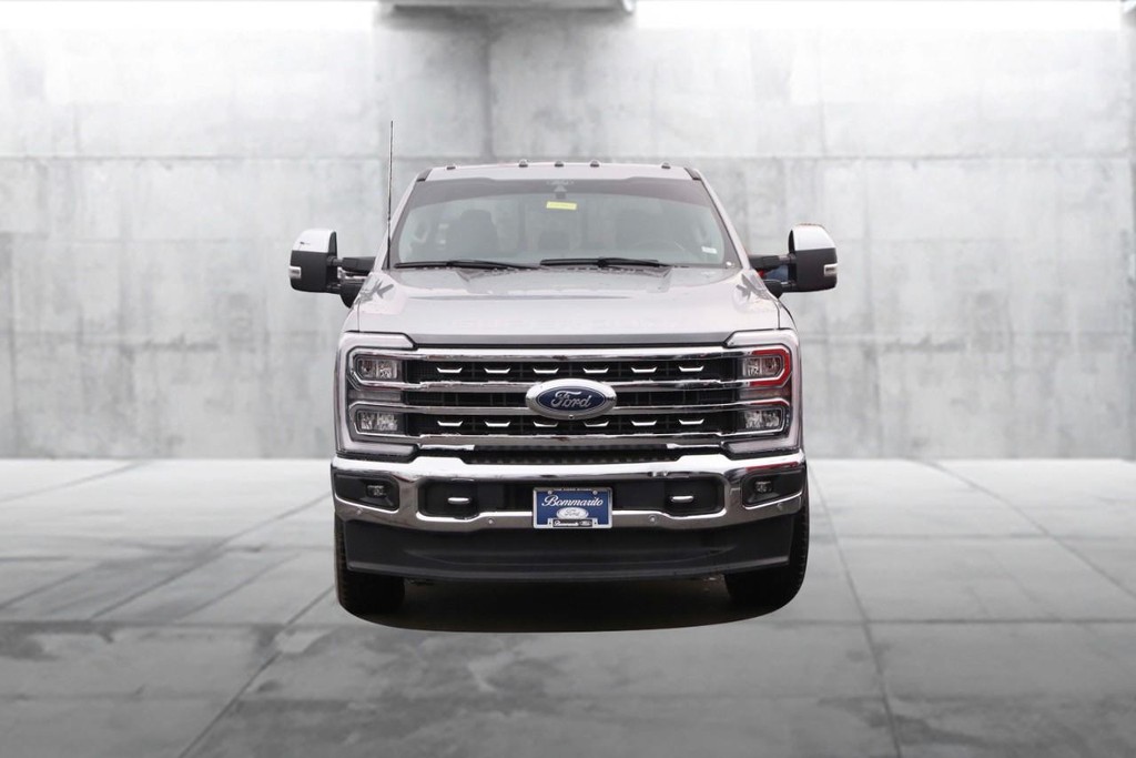 Ford Super Duty F-350 SRW Vehicle Image 04