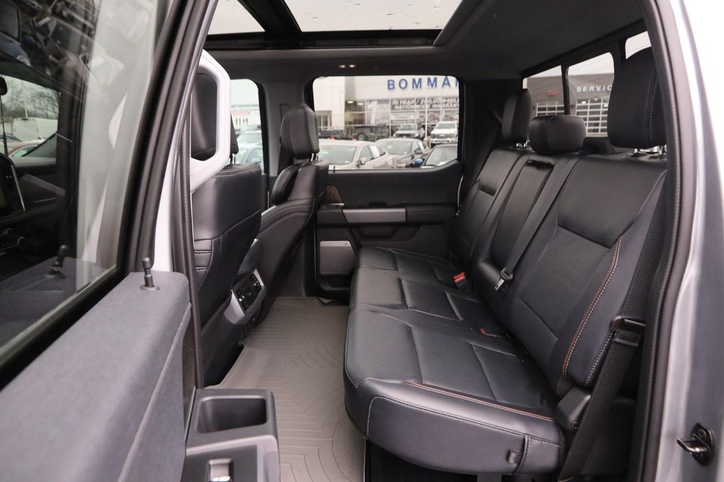 Ford Super Duty F-350 SRW Vehicle Image 10