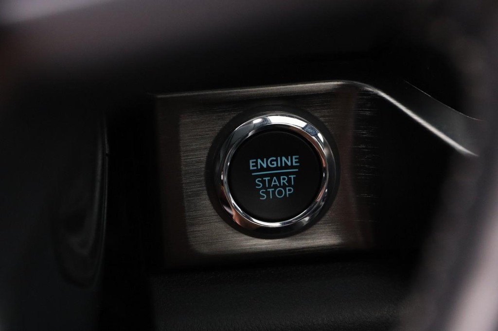 Ford Super Duty F-350 SRW Vehicle Image 15