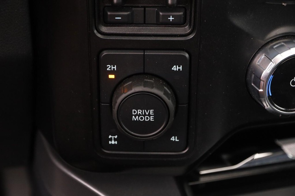 Ford Super Duty F-350 SRW Vehicle Image 20