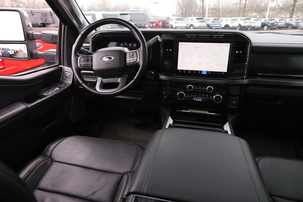 Ford Super Duty F-350 SRW Vehicle Image 23
