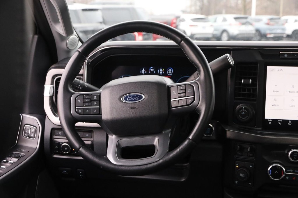 Ford Super Duty F-350 SRW Vehicle Image 24