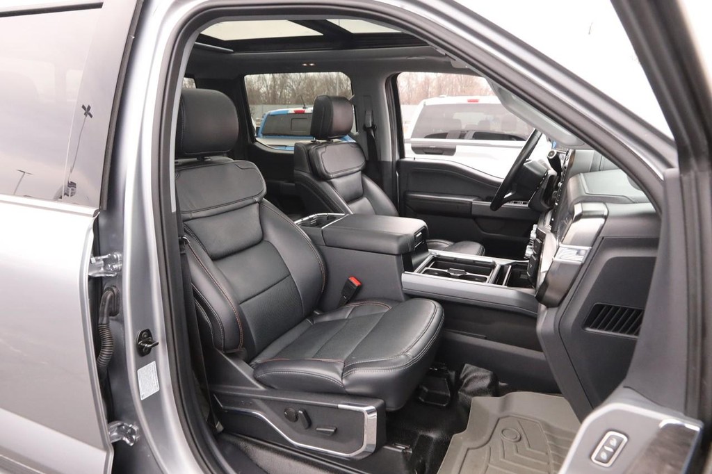 Ford Super Duty F-350 SRW Vehicle Image 27