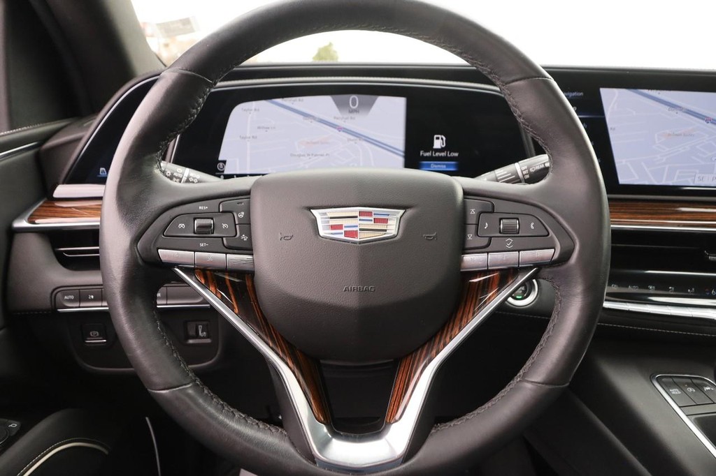 Cadillac Escalade ESV Vehicle Image 14