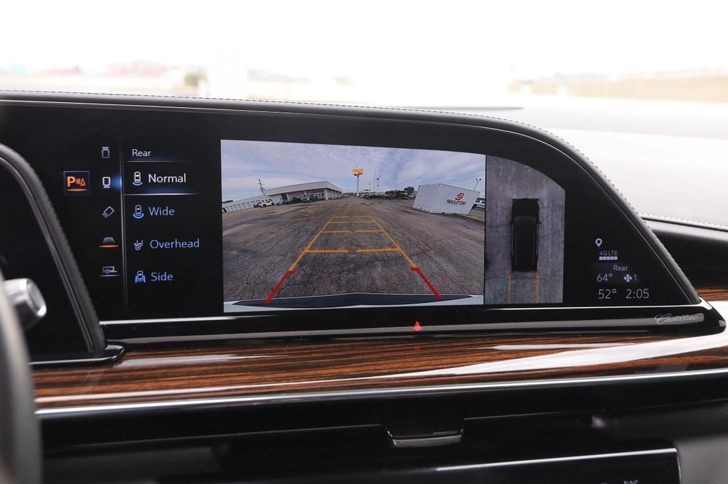 Cadillac Escalade ESV Vehicle Image 20