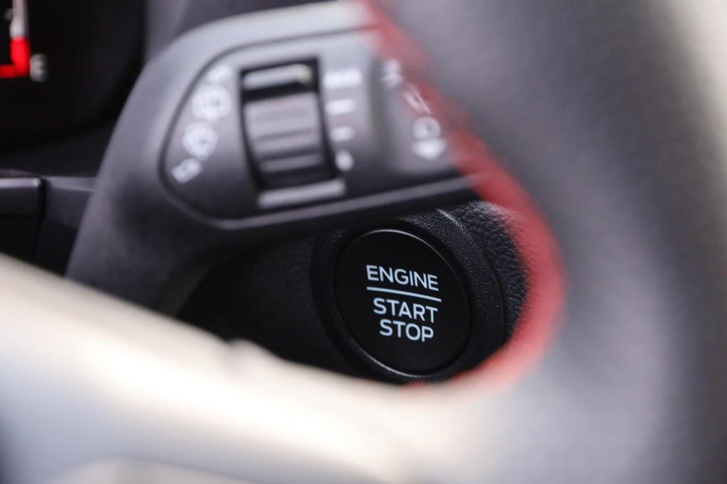 Ford Escape Vehicle Image 15